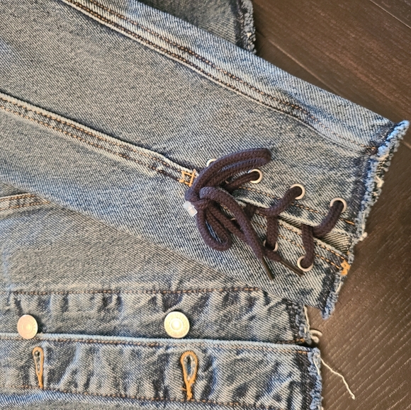 Levi's denim trucker jacket - Picture 4 of 4